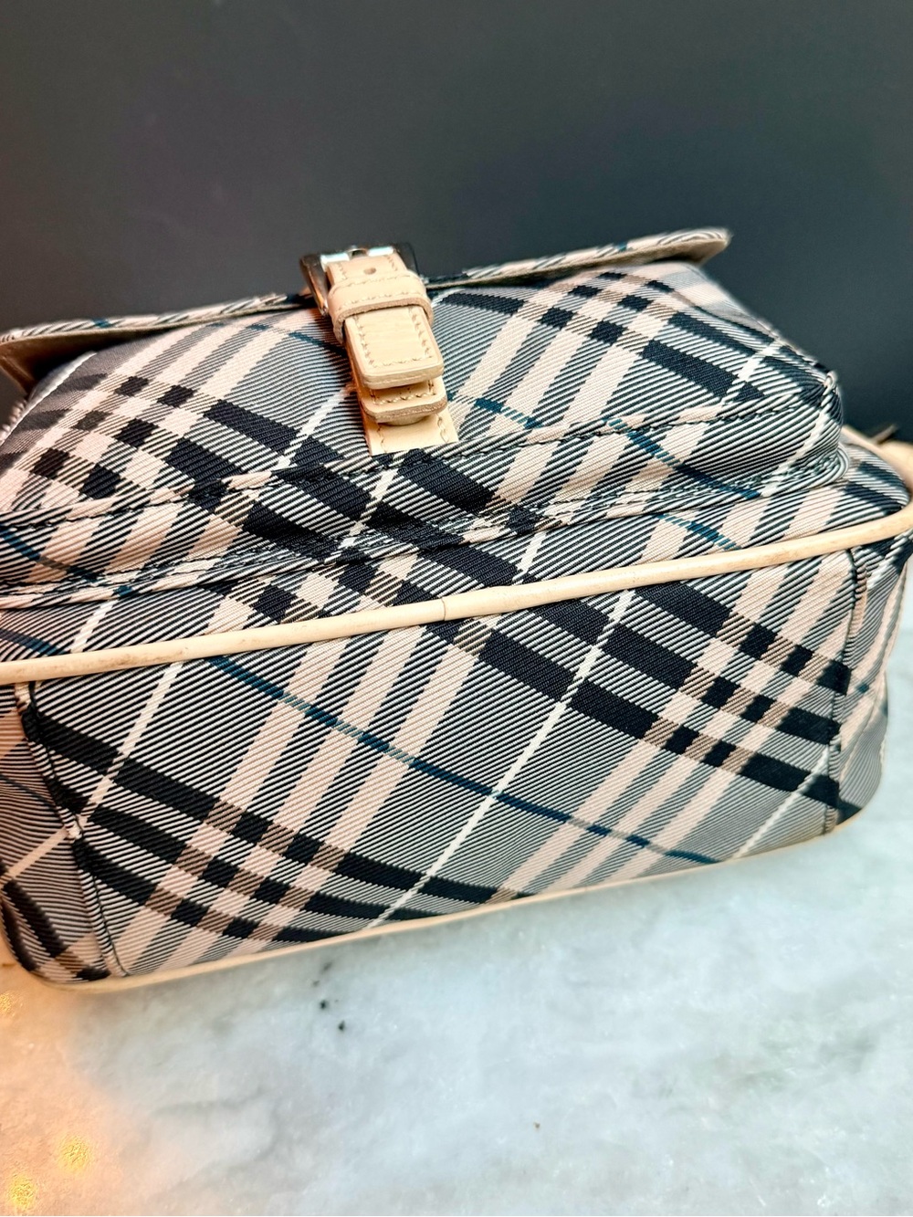 Authentic Vintage Burberry
Blue Label Nova Check Bag w/COA - Picture 4 of 13